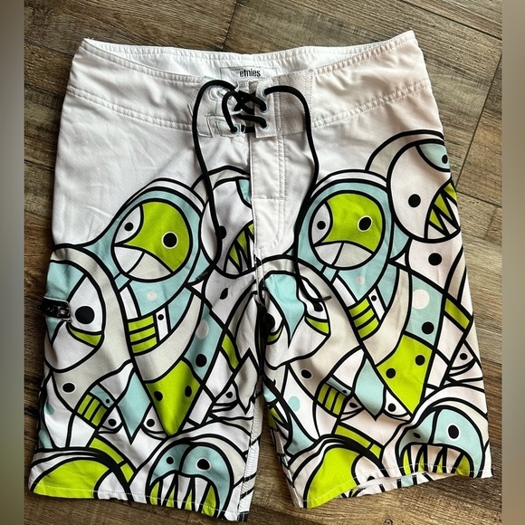 Etnies swim trunks rare  skateboardshorts ! swimsuit size 30 - Picture 1 of 6